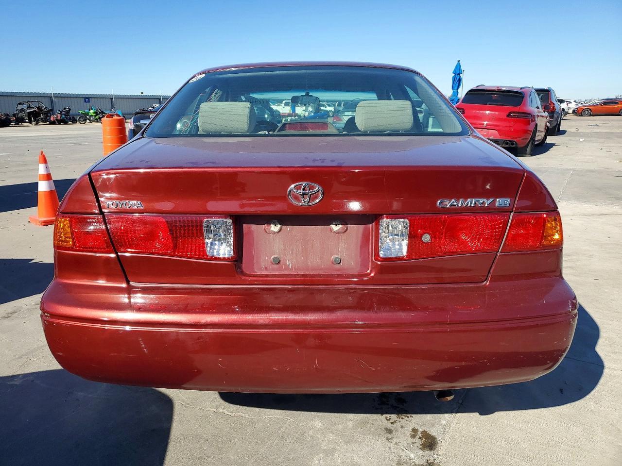 2001 Toyota Camry Ce - Фото 6