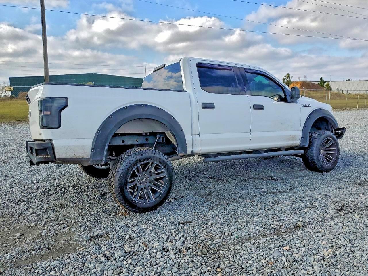 2016 Ford F150 Supercrew - Фото 3