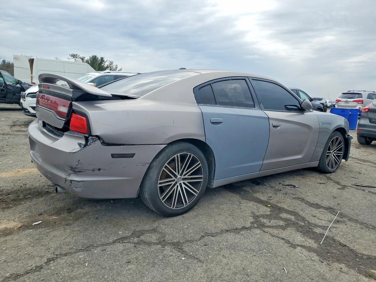 2013 Dodge Charger R - Фото 3
