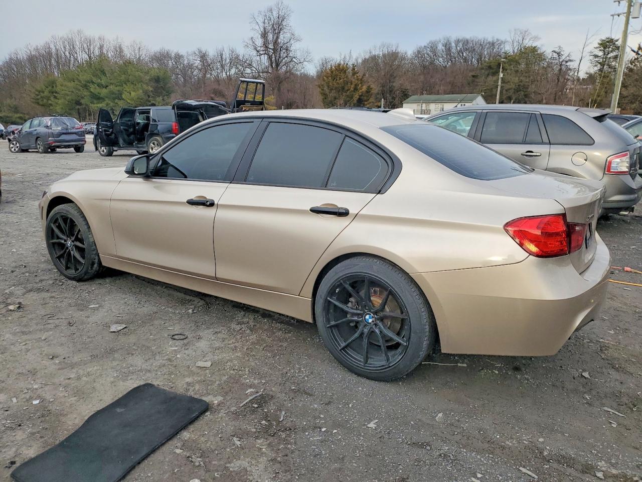 2013 BMW 328 Xi Sulev - Image 2