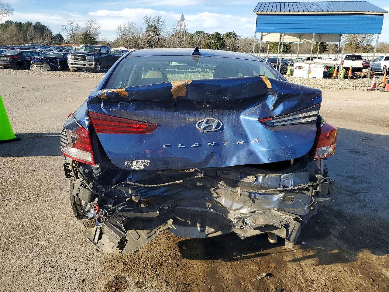 2020 Hyundai Elantra Sel - Фото 6