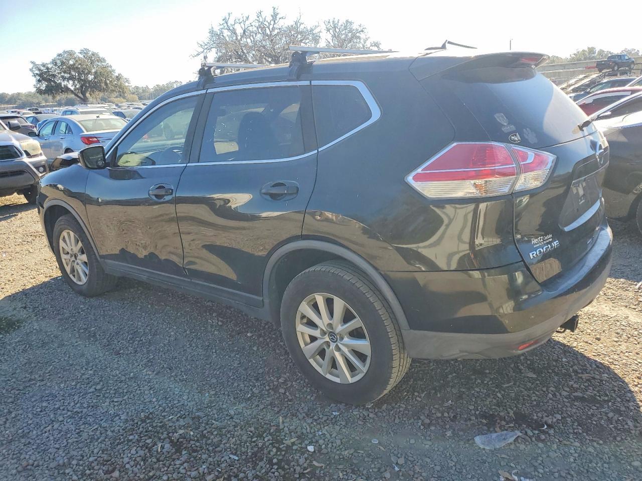 2016 Nissan Rogue S - Фото 2