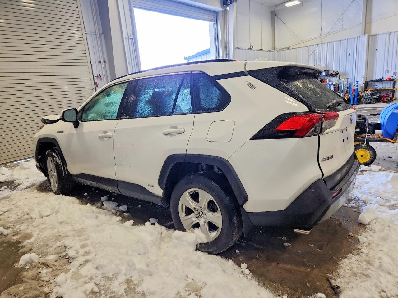 2020 Toyota Rav4 Xle - Image 2