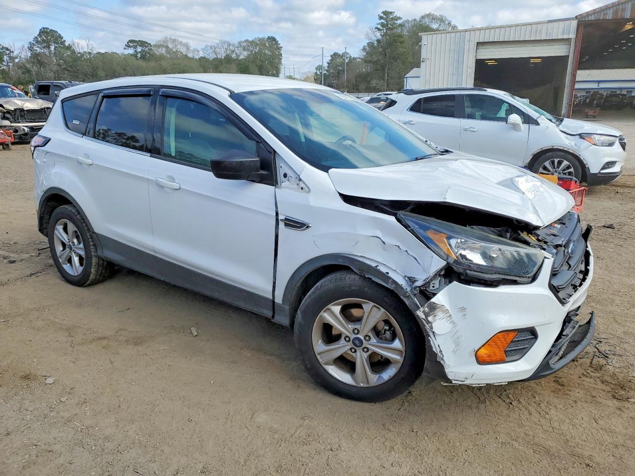 2018 Ford Escape S - Фото 4