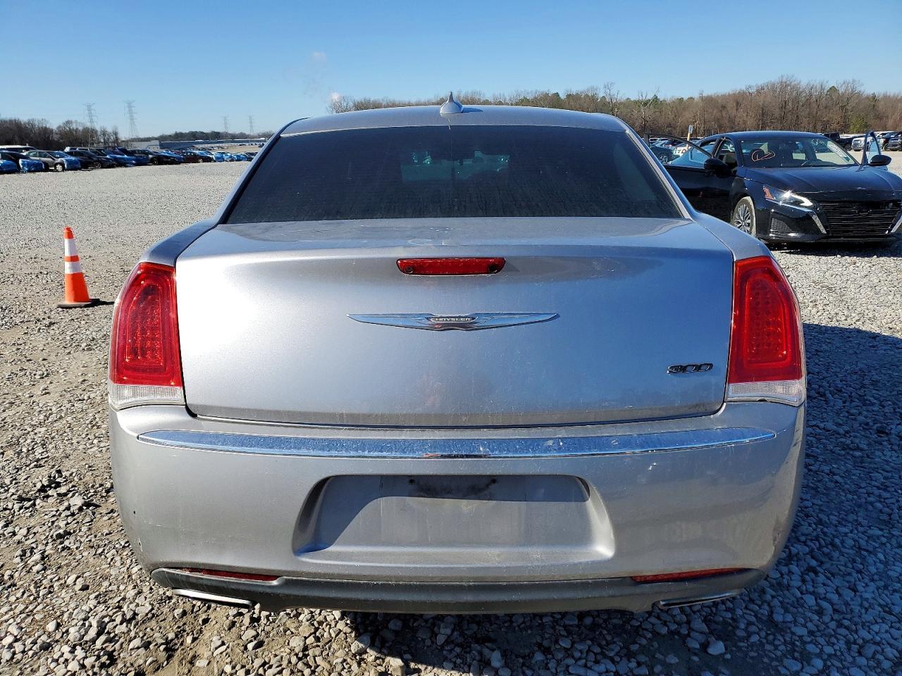 2015 Chrysler 300 Limited - Фото 6