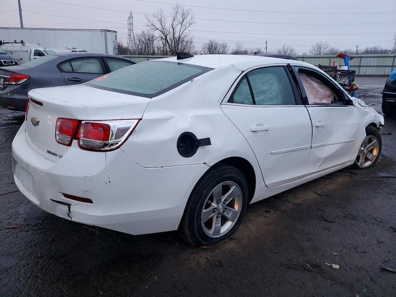 2015 Chevrolet Malibu Ls - Image 3