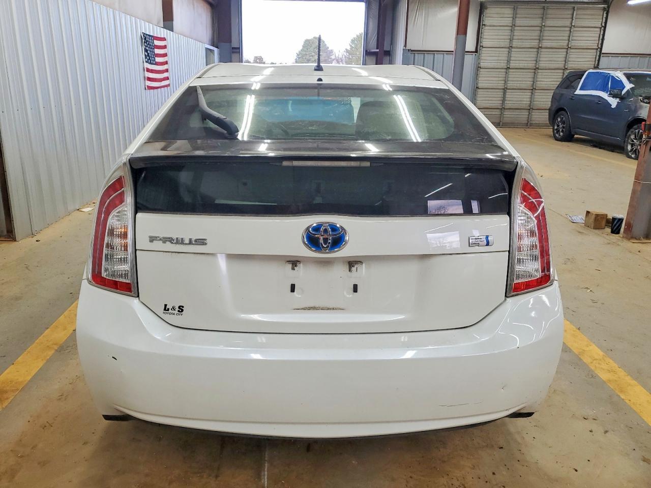 2012 Toyota Prius - Фото 6