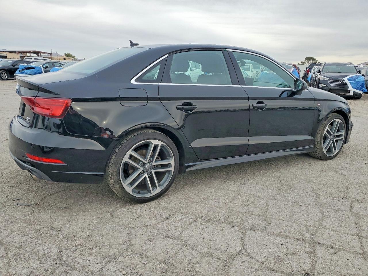 2018 Audi A3 Premium Plus - Фото 3