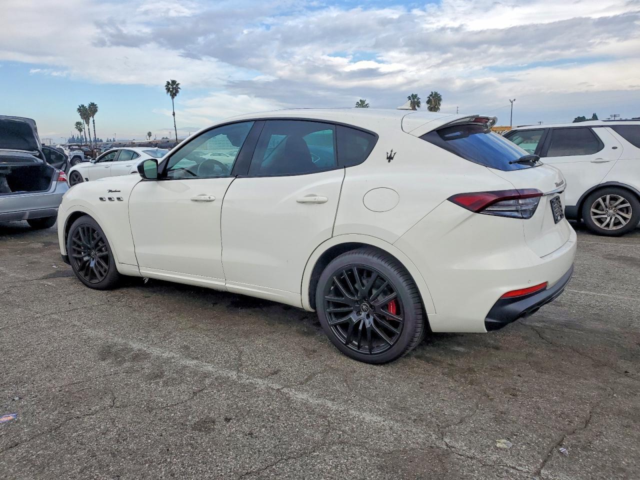 2023 Maserati Levante Modena - Фото 2