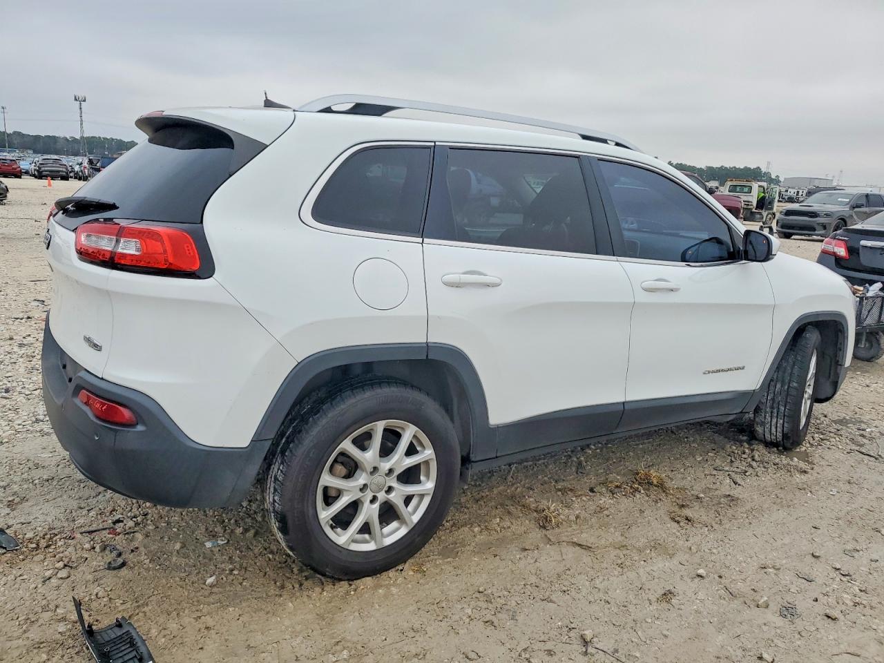 2017 Jeep Cherokee Latitude - Фото 3