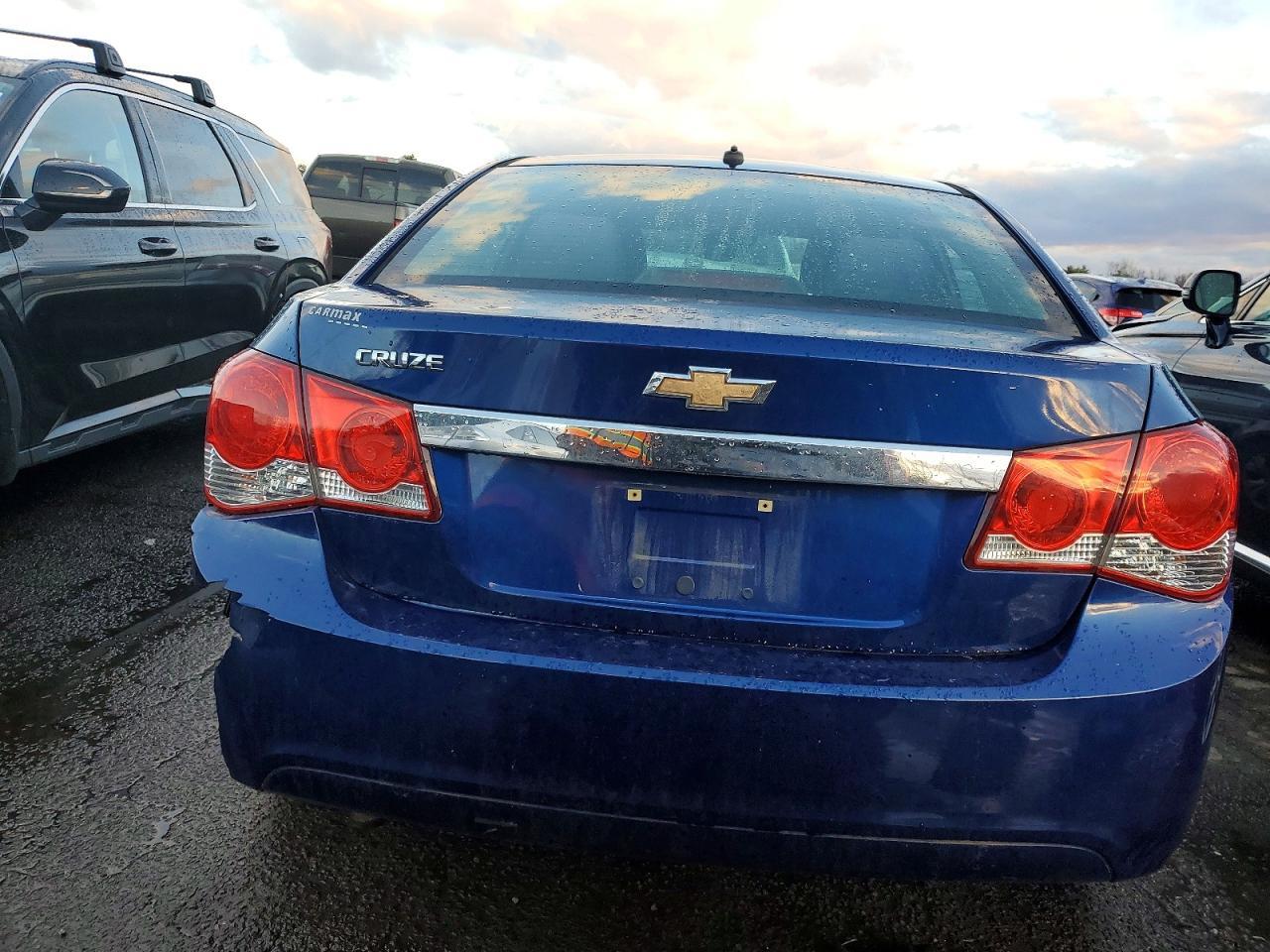 2013 Chevrolet Cruze Ls - Image 6