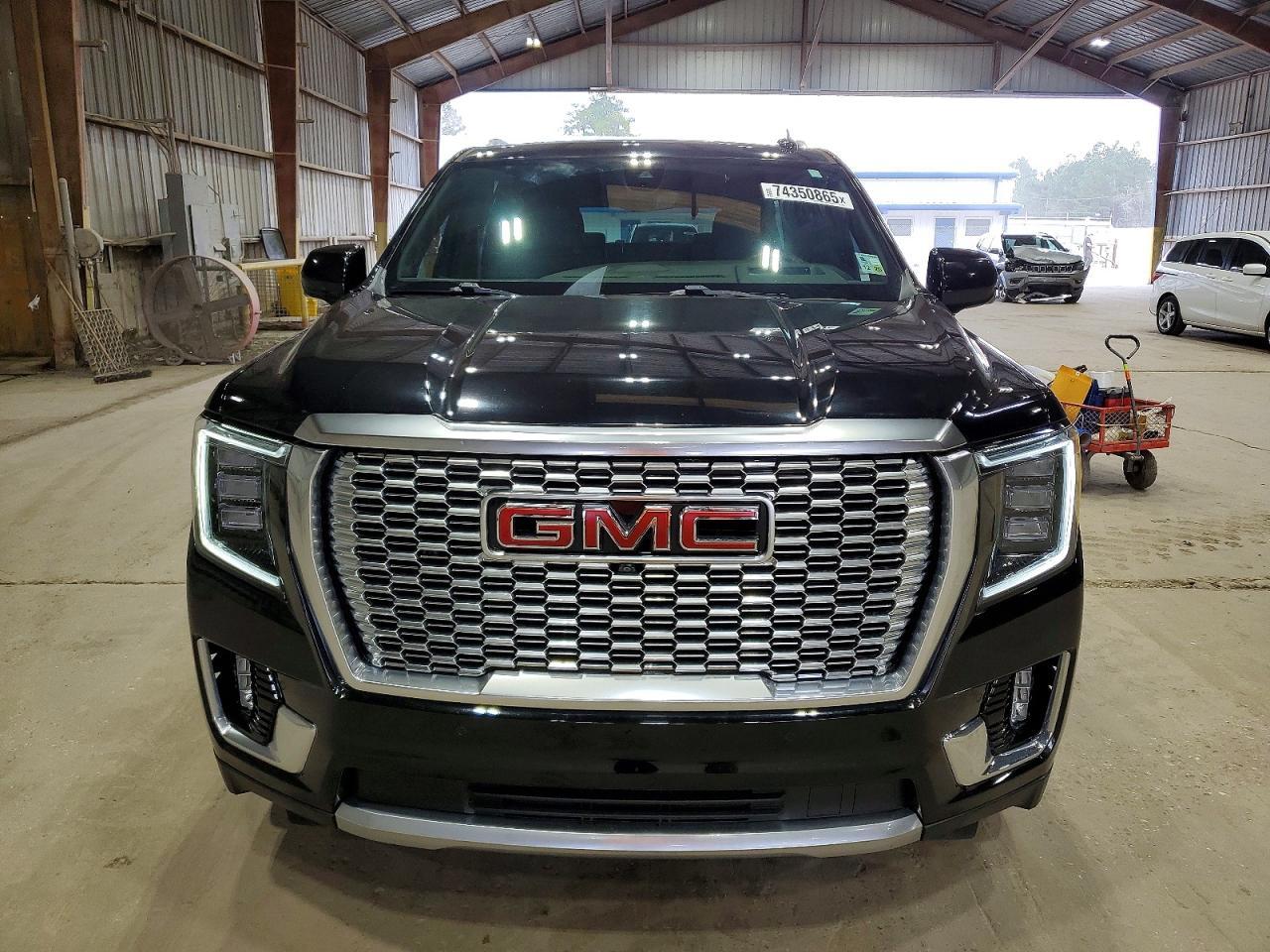 2021 GMC Yukon Denali - Image 5