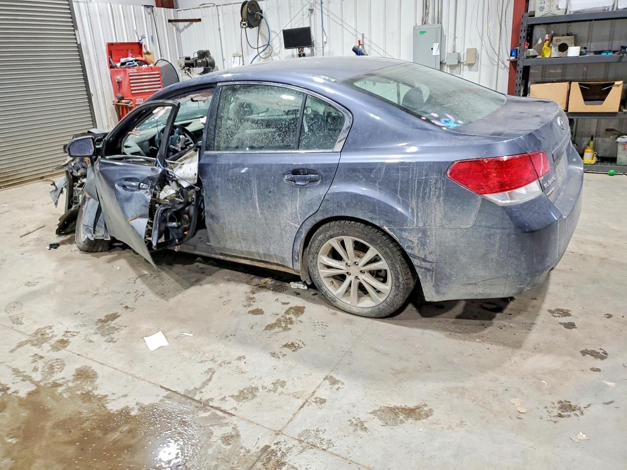 2014 Subaru Legacy 2.5I - Image 2
