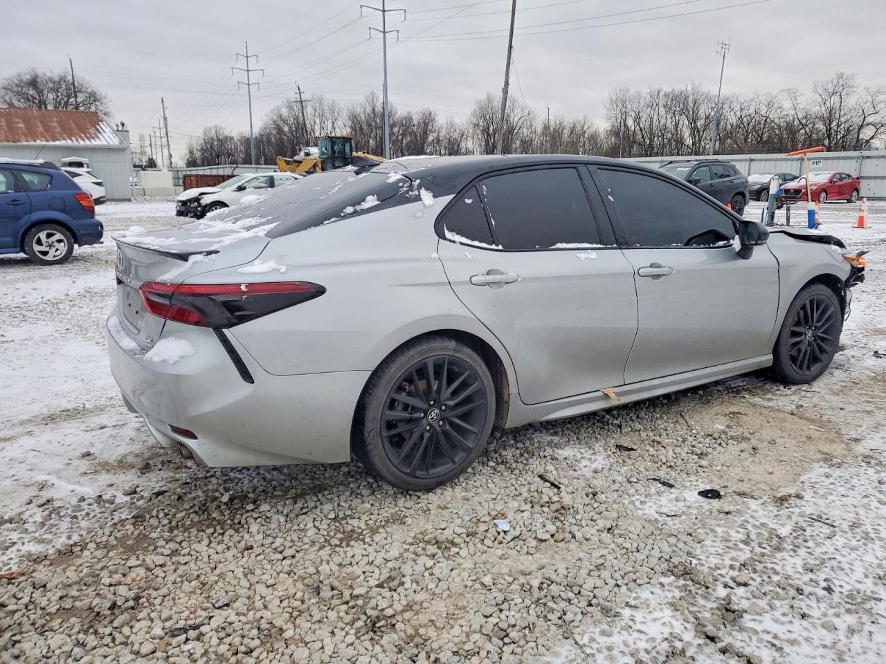 2022 Toyota Camry Xse - Фото 3