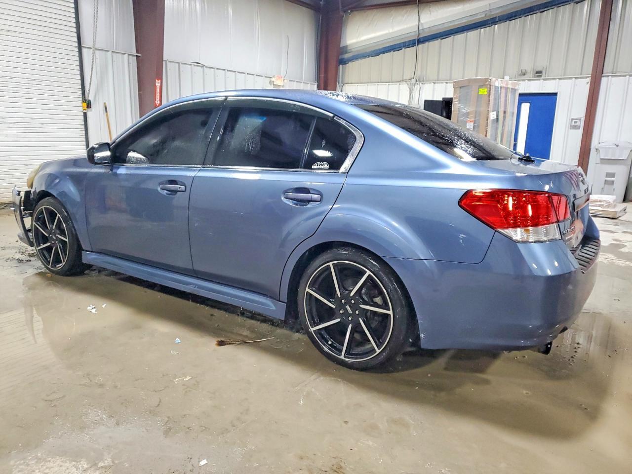 2013 Subaru Legacy 2.5I Premium - Фото 2
