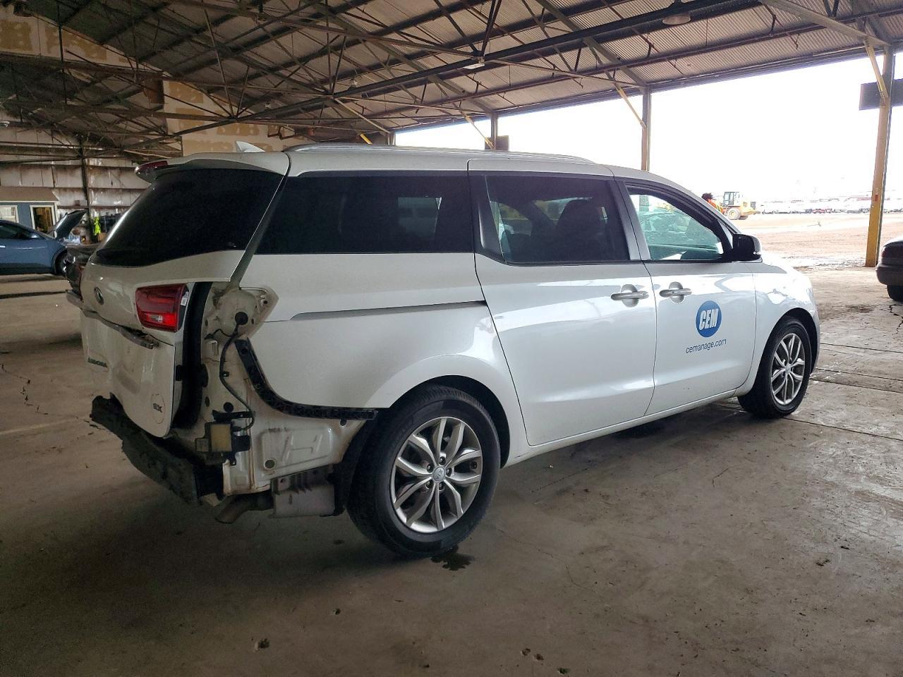 2020 Kia Sedona Lx - Image 3