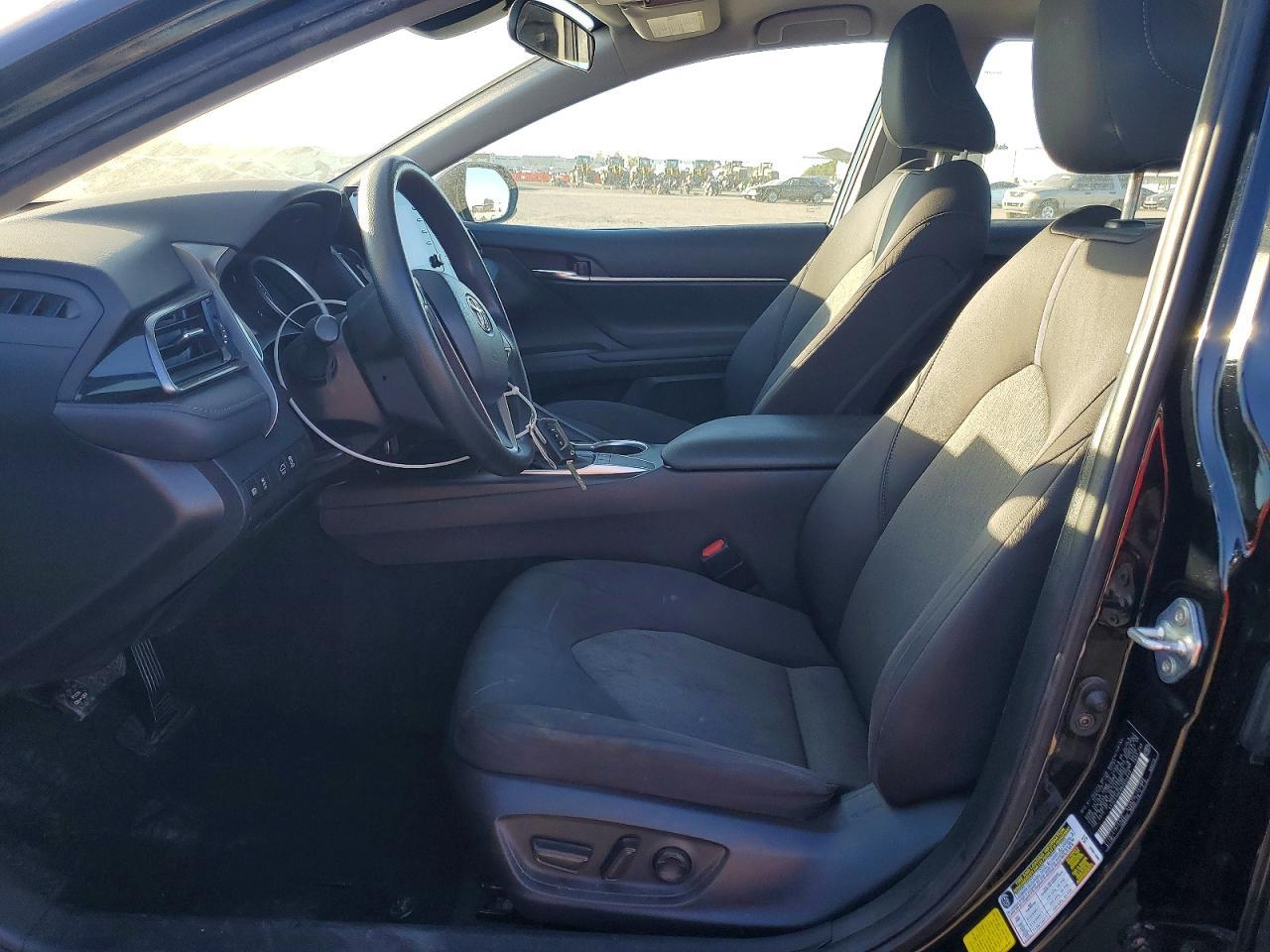 2022 Toyota Camry Le - Image 7