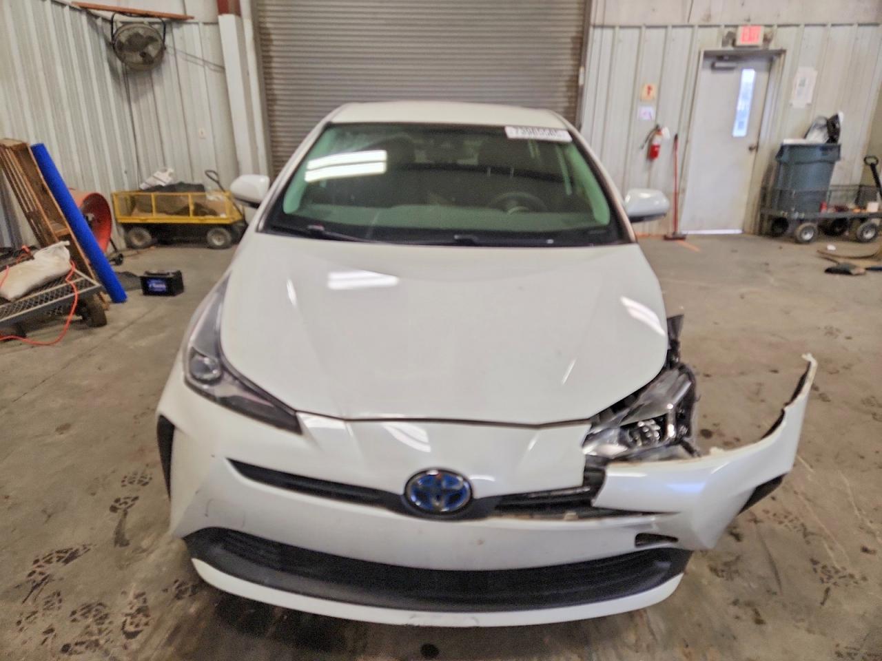 2020 Toyota Prius L Eco - Фото 5