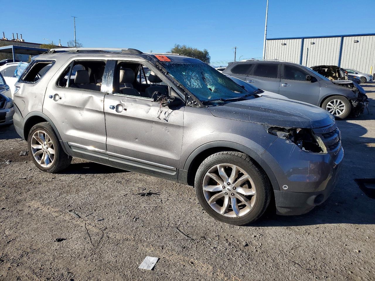 2014 Ford Explorer Limited - Image 4