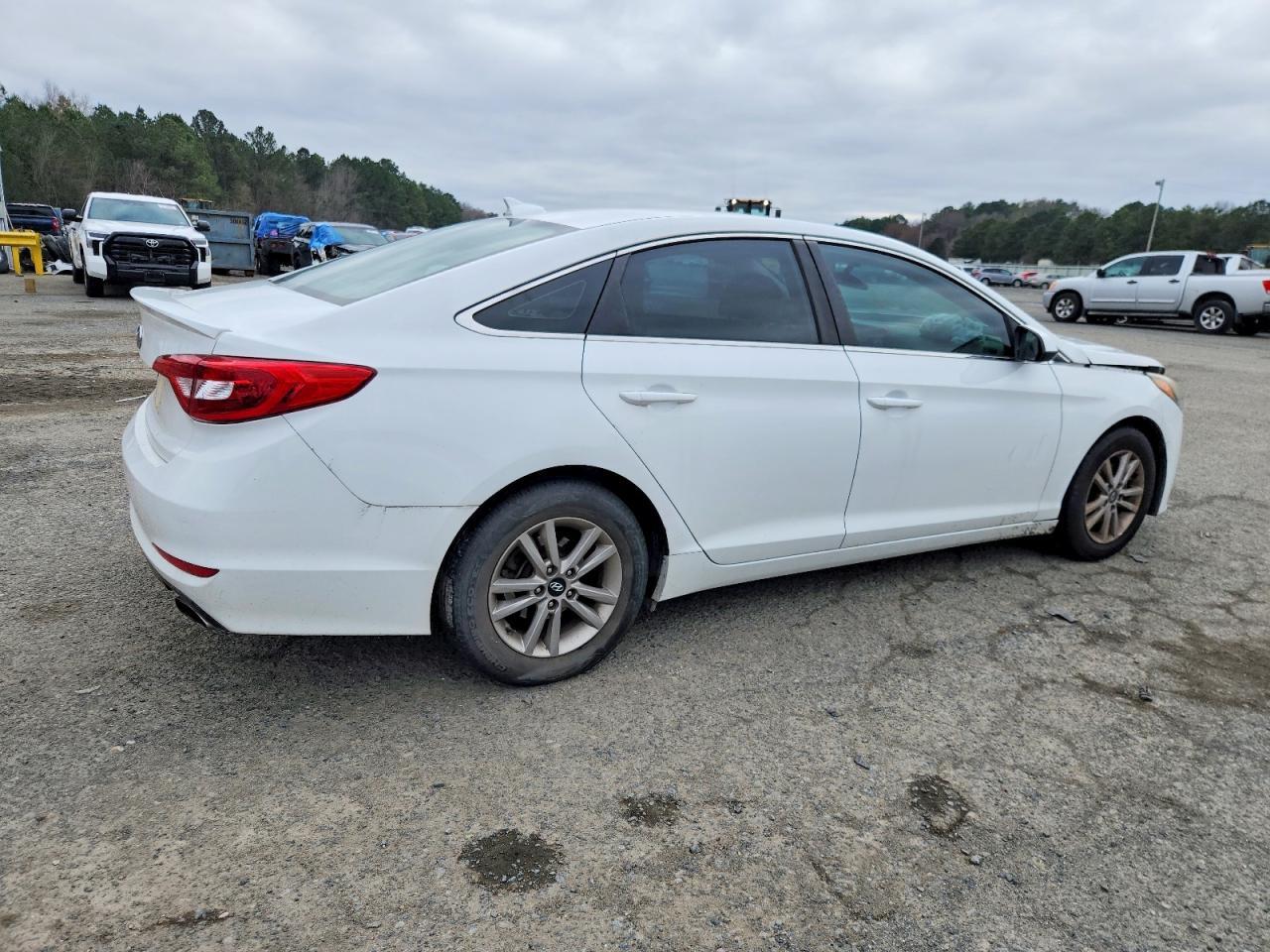 2016 Hyundai Sonata Se - Image 3