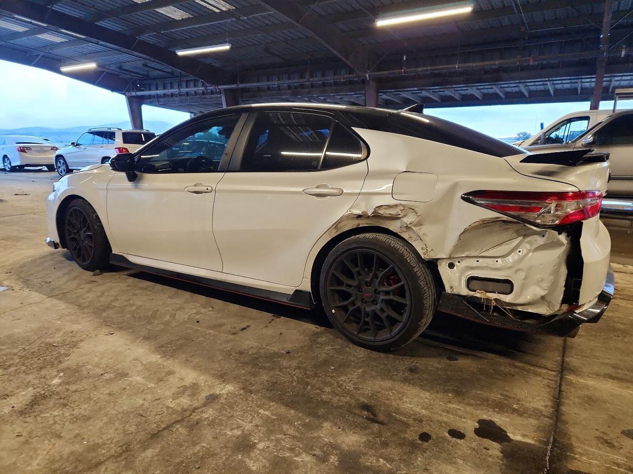 2020 Toyota Camry Trd - Фото 2