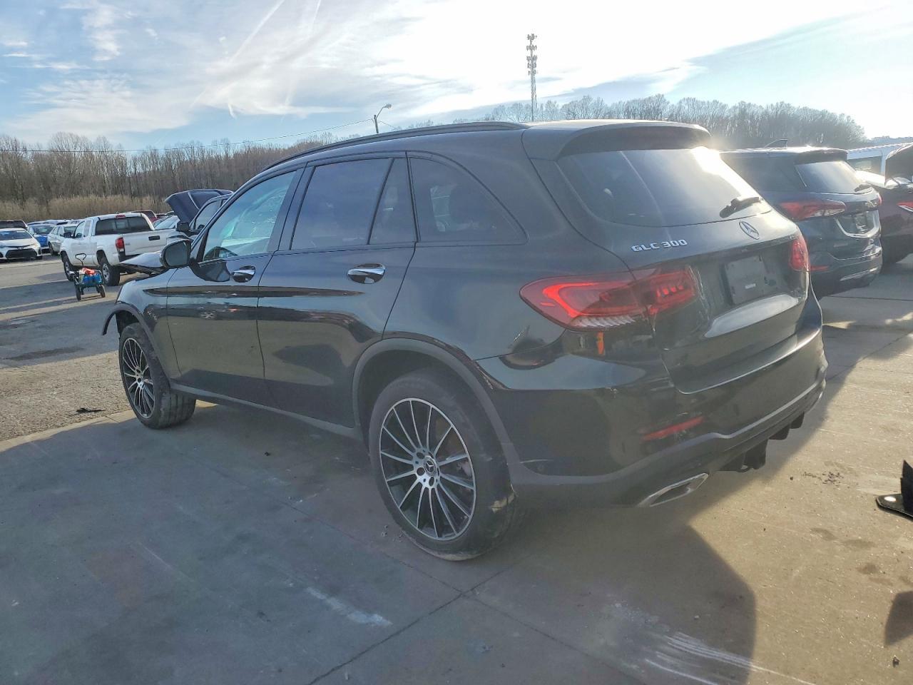 2022 Mercedes-Benz Glc 300 - Image 2
