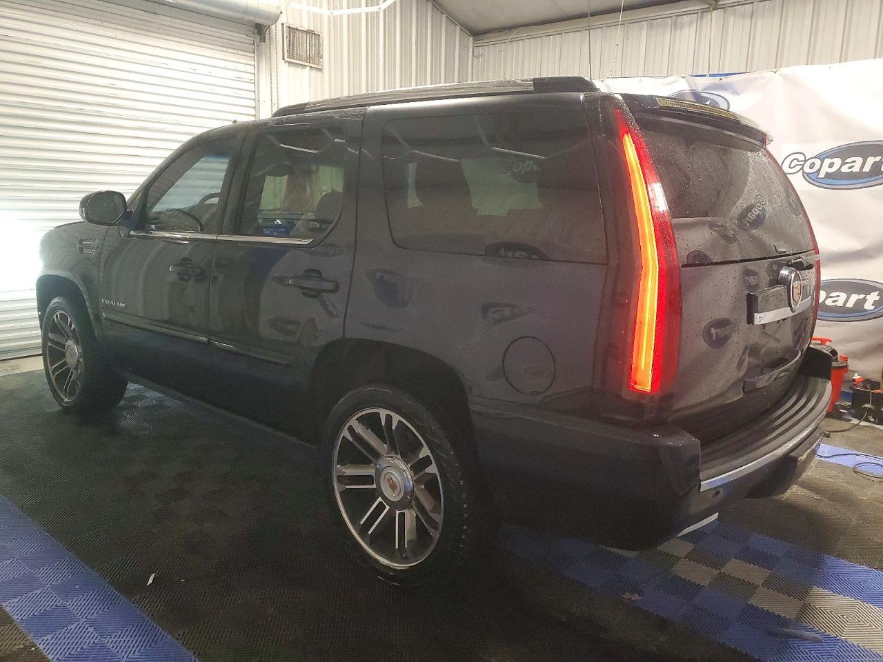 2013 Cadillac Escalade Premium - Image 2