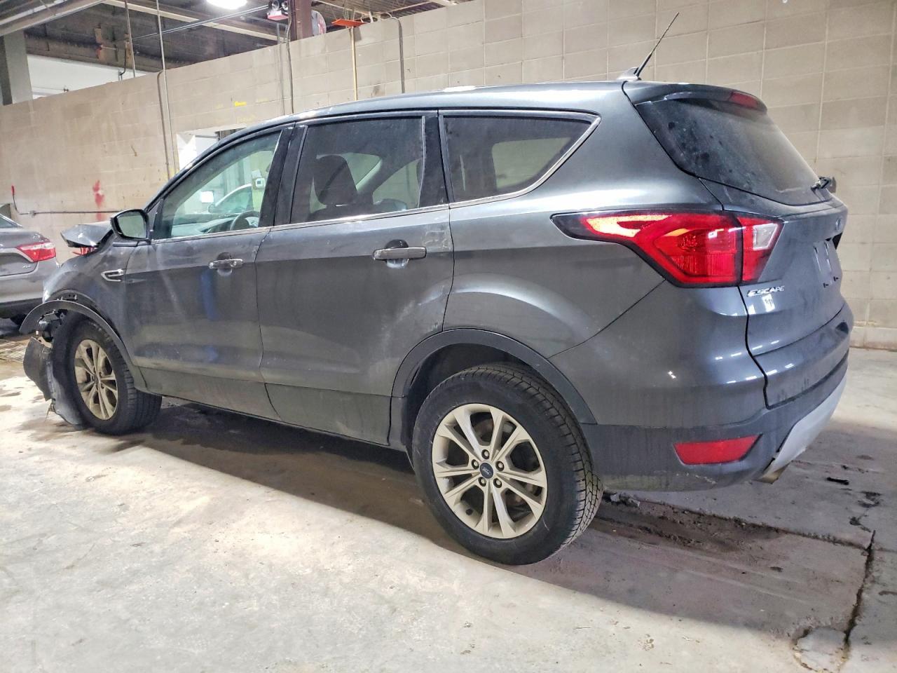 2019 Ford Escape Se - Image 2