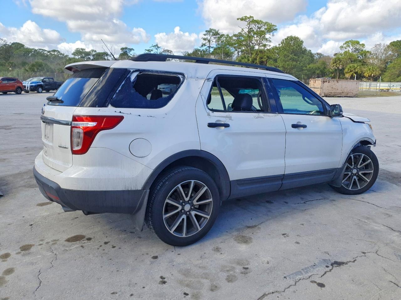 2015 Ford Explorer Xlt - Фото 3