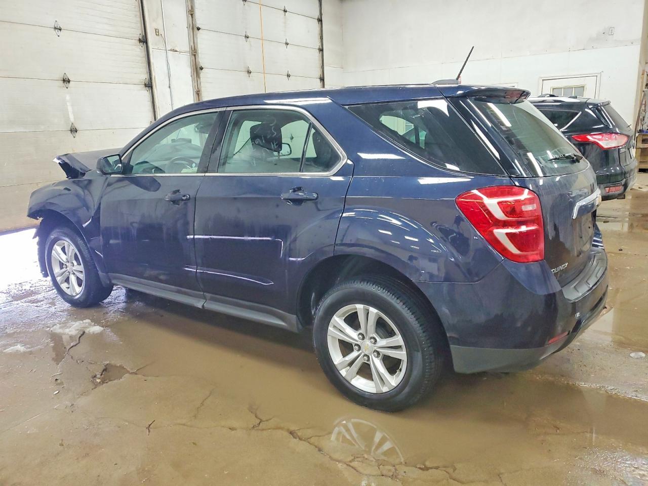 2017 Chevrolet Equinox Ls - Image 2