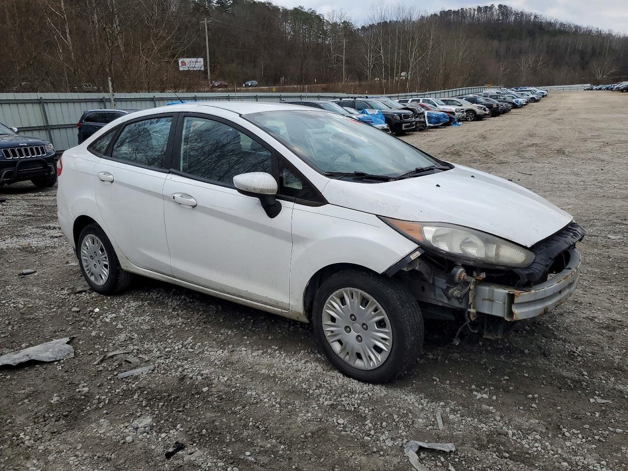 2015 Ford Fiesta S - Фото 4