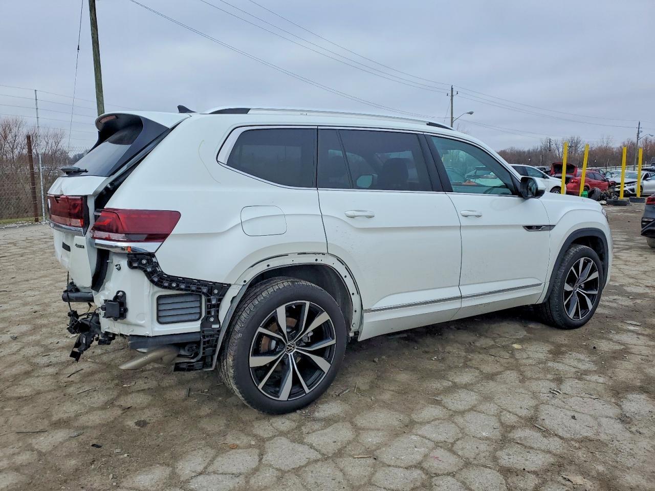 2025 Volkswagen Atlas Sel Premium R-Line - Image 3