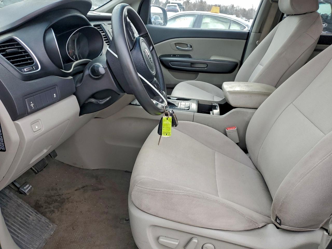 2015 Kia Sedona Lx - Фото 7
