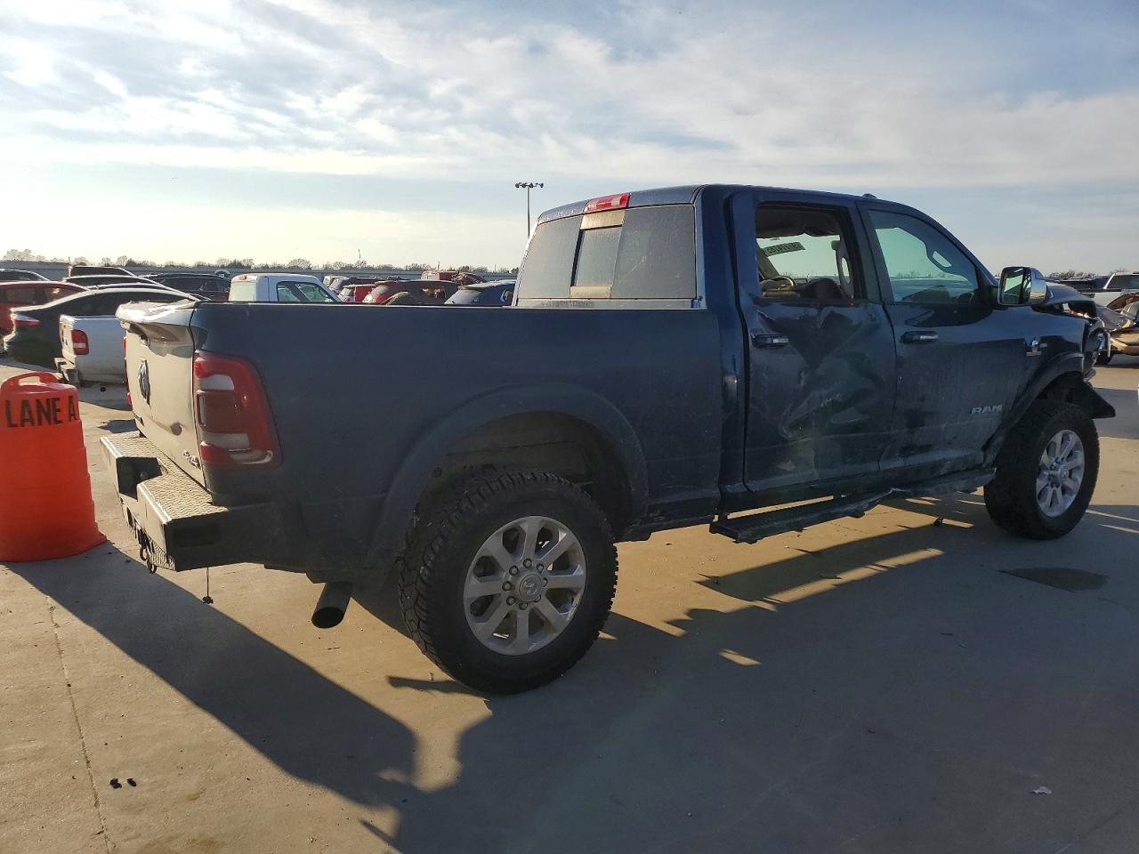 2019 Ram 2500 Laramie - Фото 3
