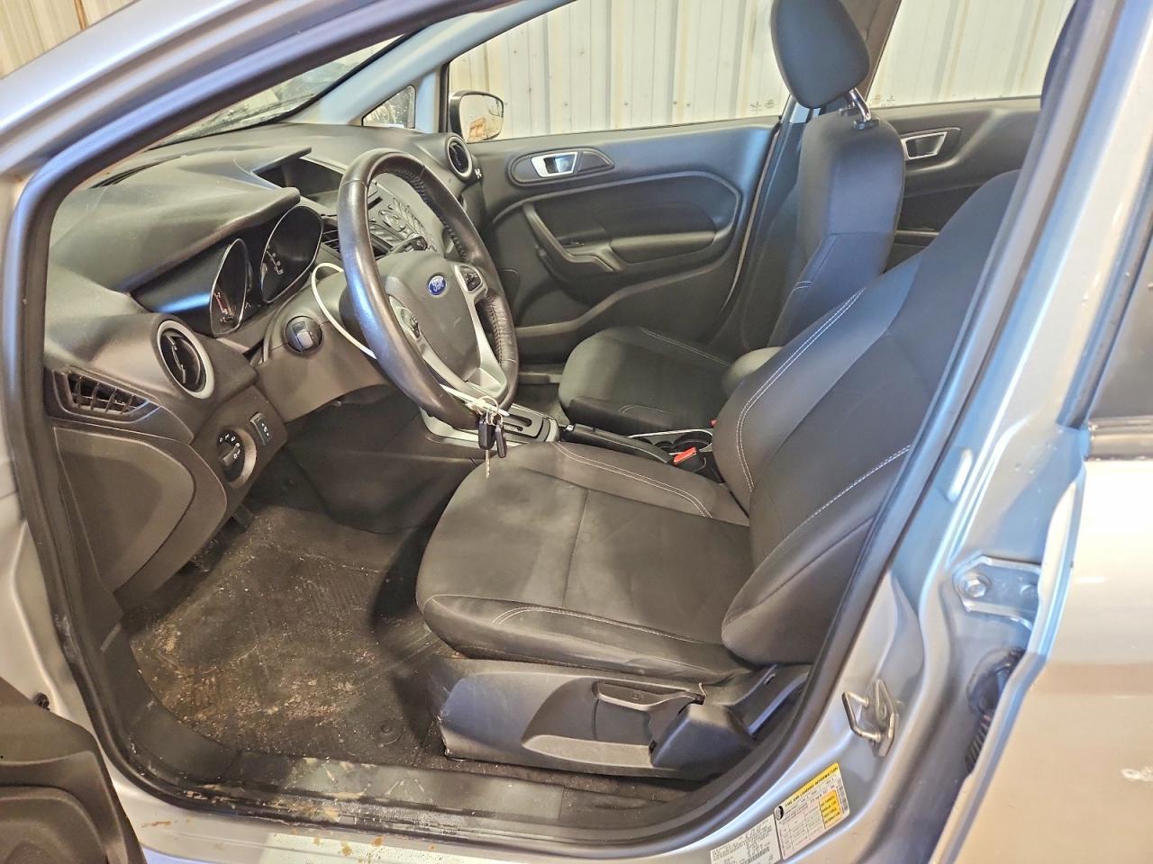 2016 Ford Fiesta Se - Фото 7