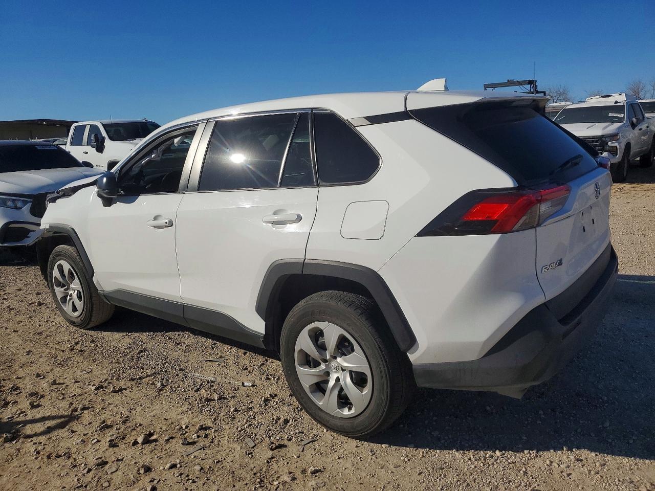 2023 Toyota Rav4 Le - Фото 2