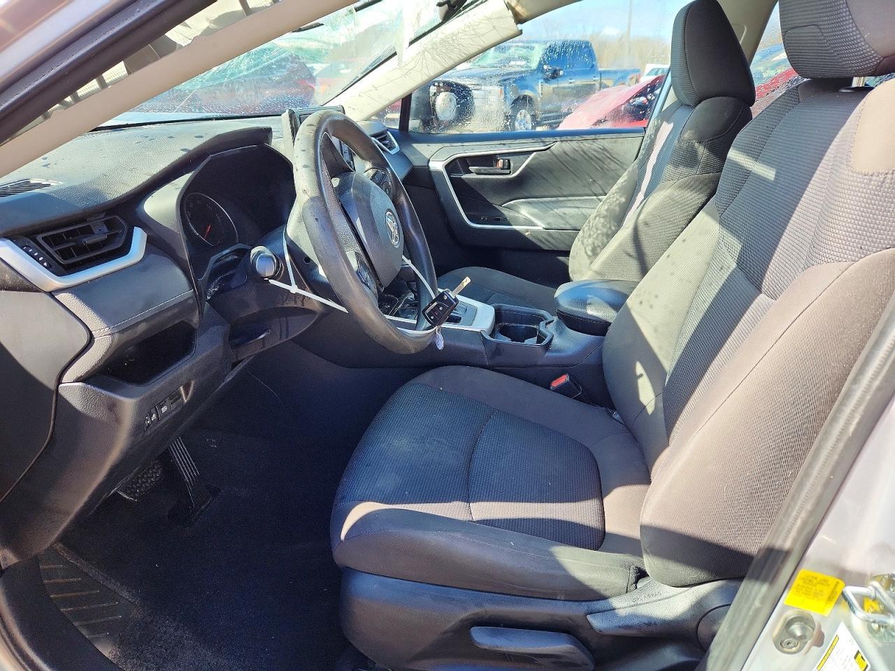 2021 Toyota Rav4 Le - Фото 7