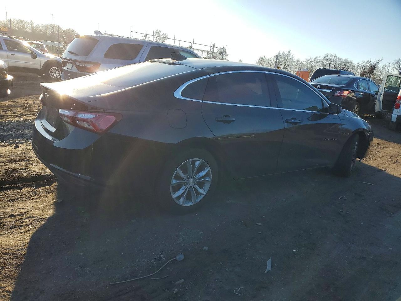 2019 Chevrolet Malibu Lt - Image 3