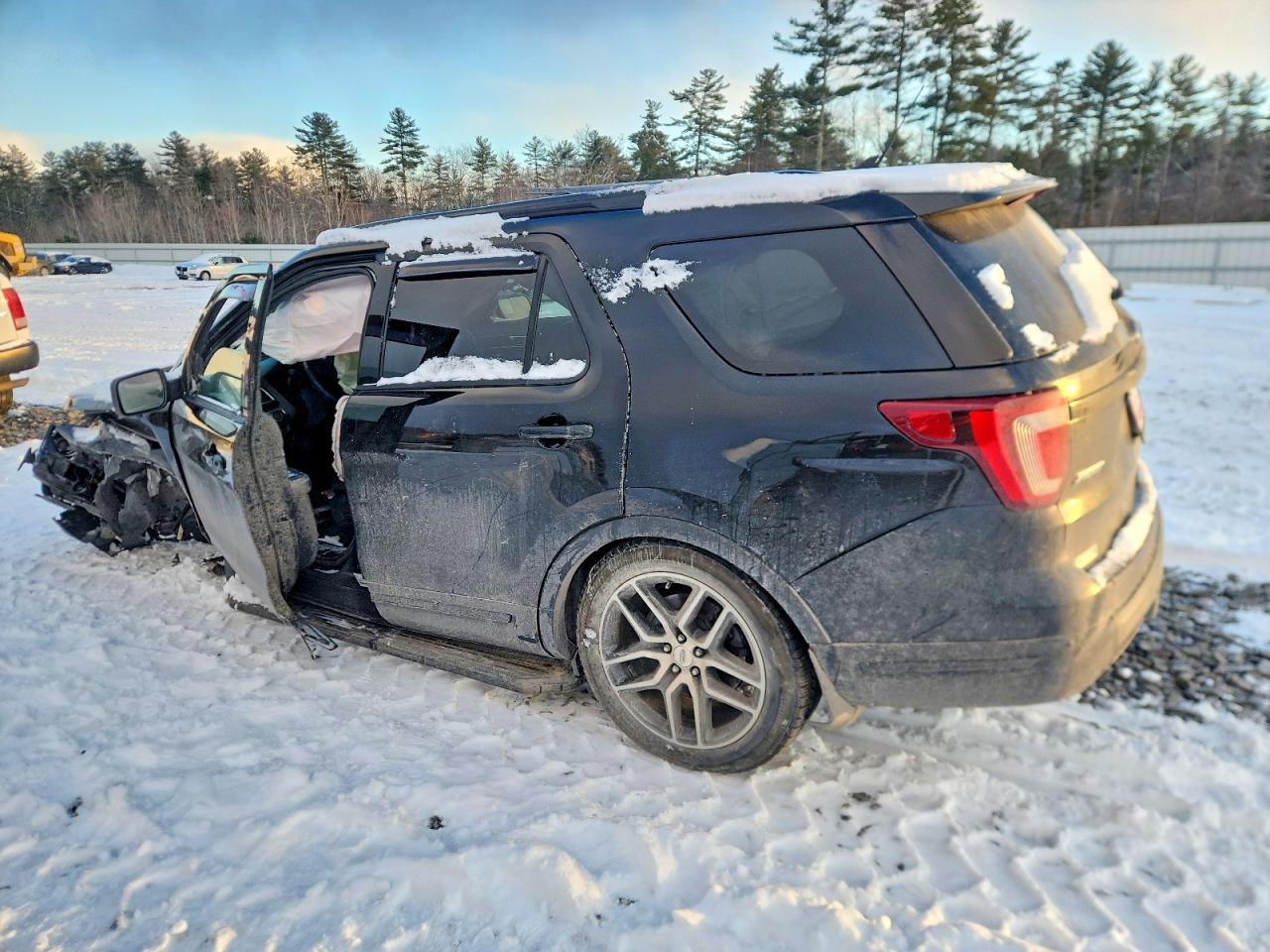 2018 Ford Explorer Sport - Фото 2