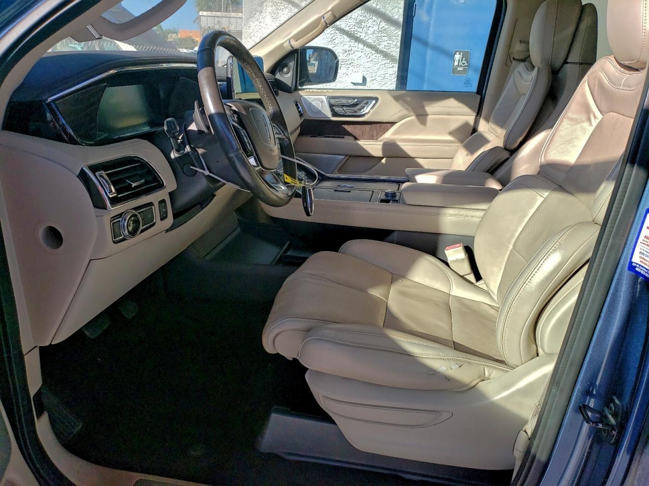 2019 Lincoln Navigator Reserve - Фото 7