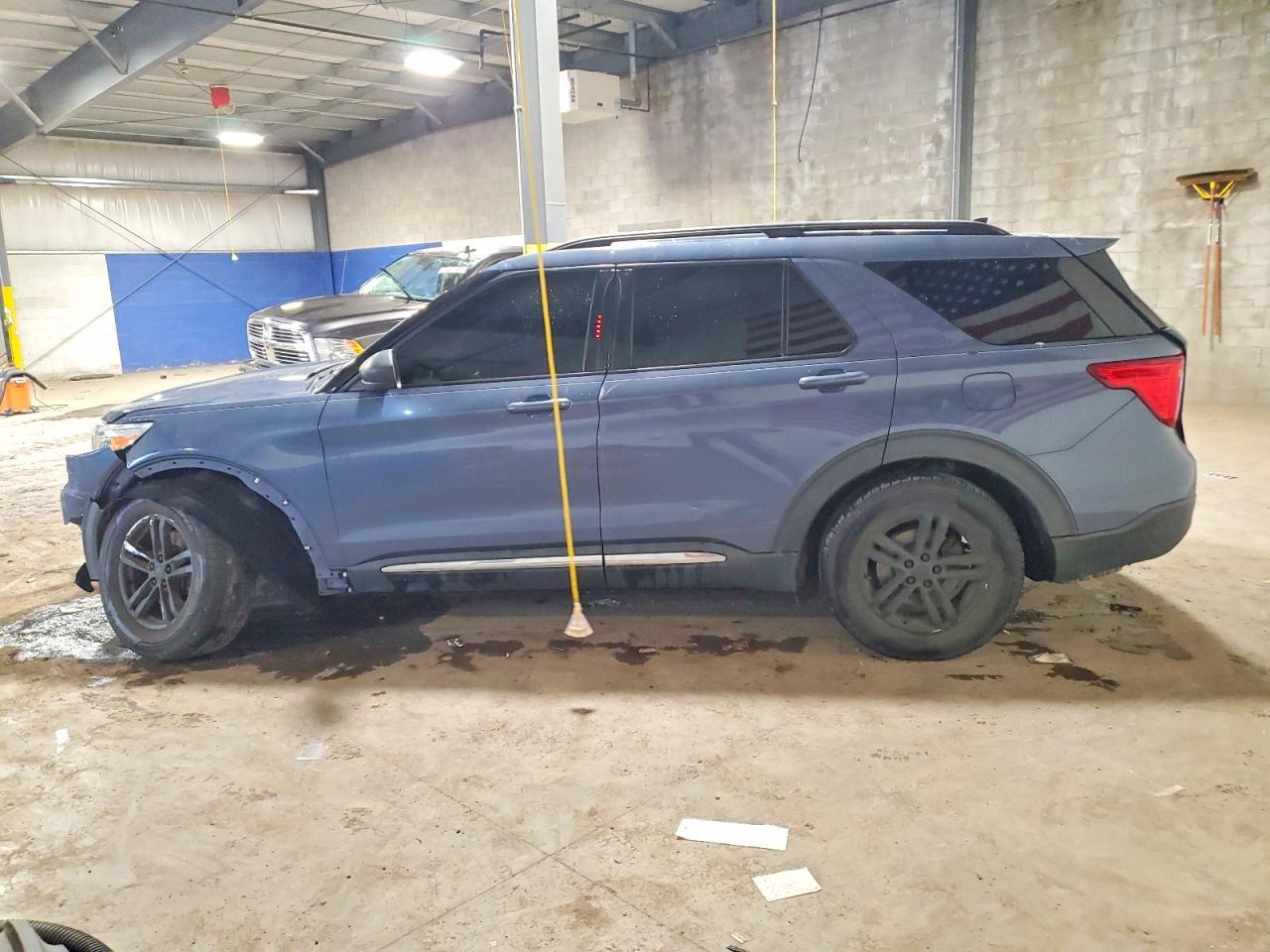 2021 Ford Explorer Xlt - Фото 2