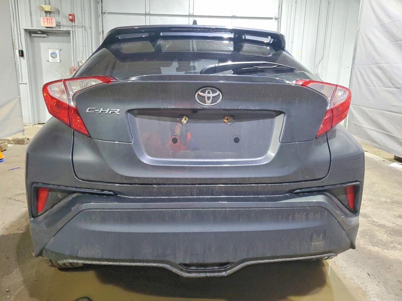 2021 Toyota C-Hr Xle - Image 6