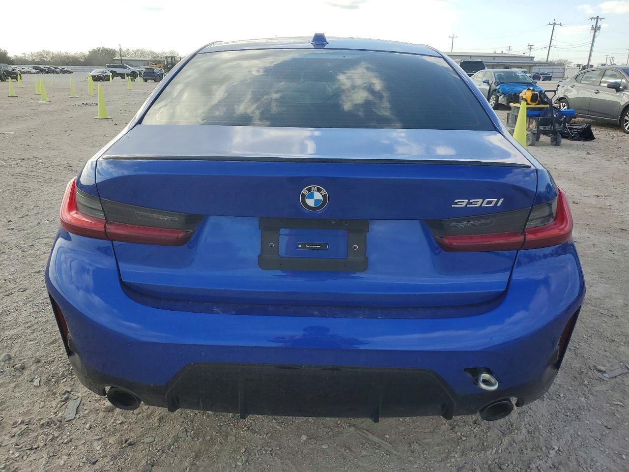 2025 BMW Motorrad 330I - Image 6