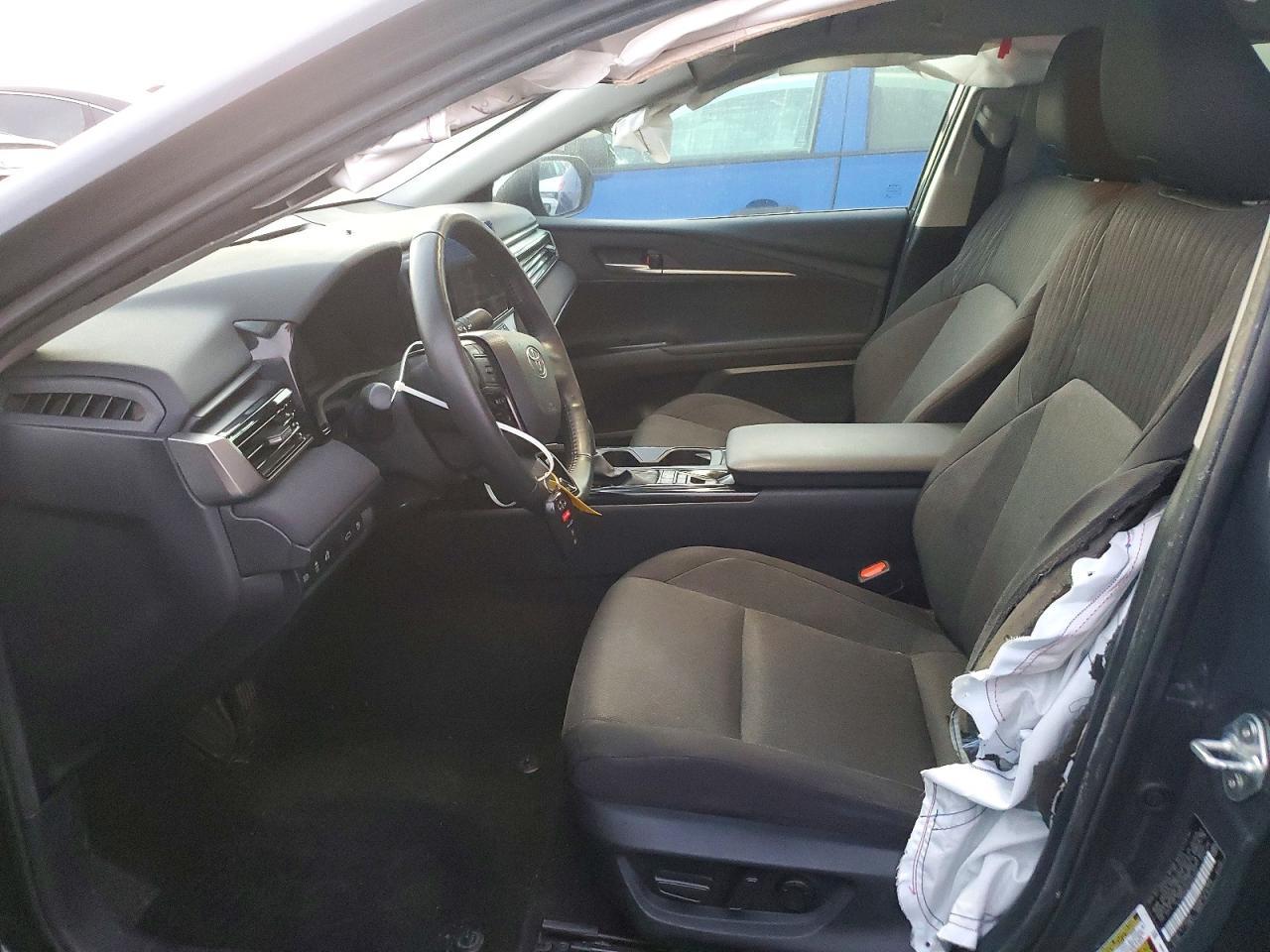 2025 Toyota Camry Le - Image 7