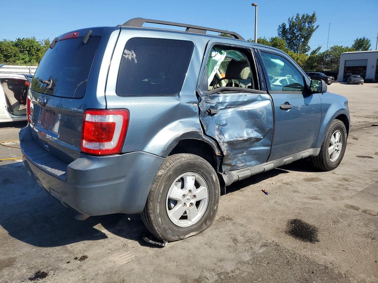 2010 Ford Escape Xlt - Фото 3
