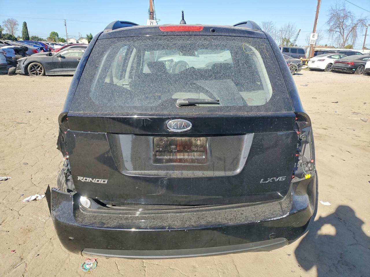 2008 Kia Rondo Lx - Image 6