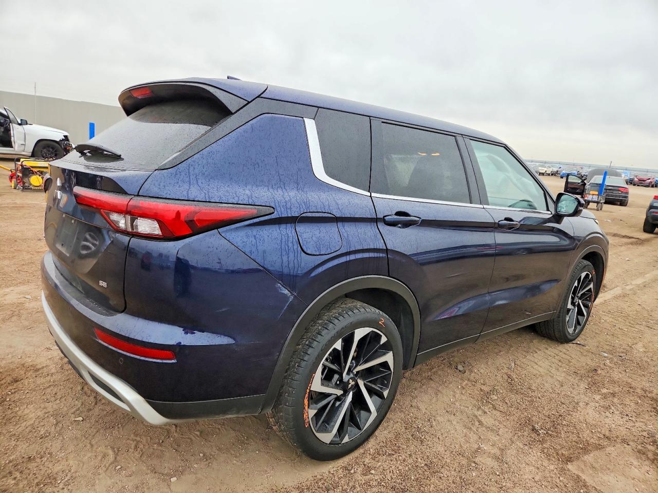 2024 Mitsubishi Outlander Se - Фото 3