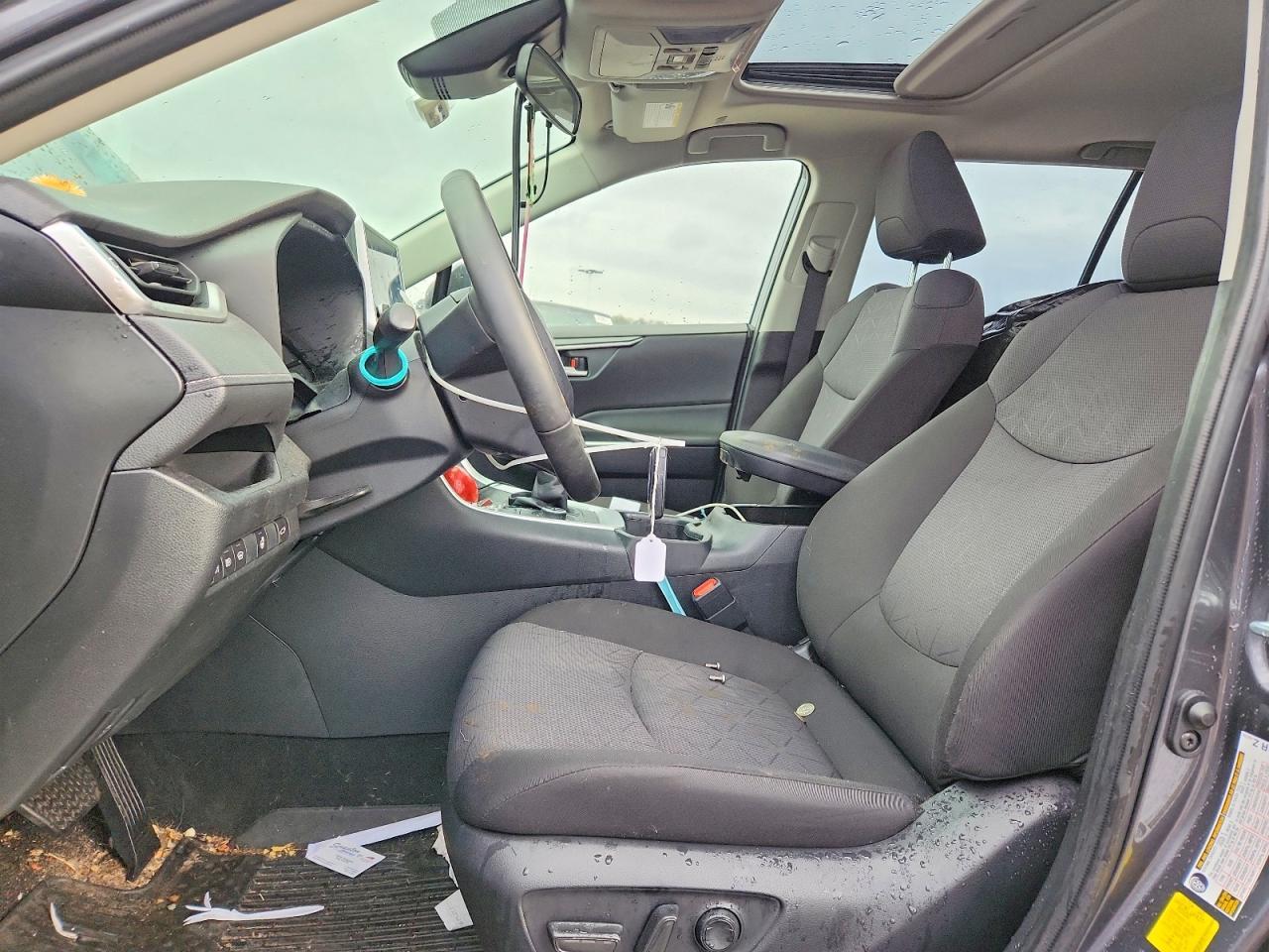 2025 Toyota Rav4 Xle - Image 7