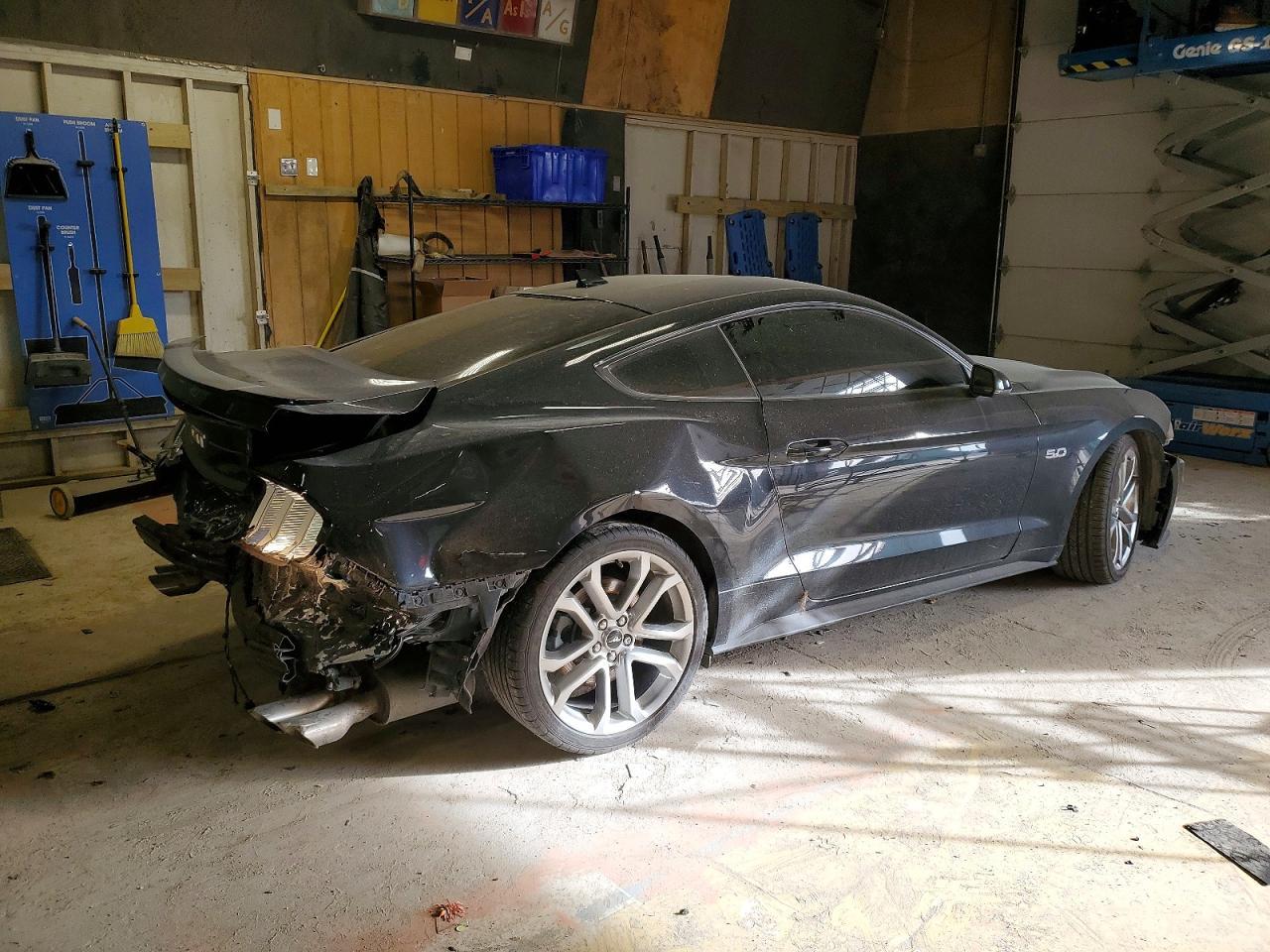 2022 Ford Mustang Gt - Image 3