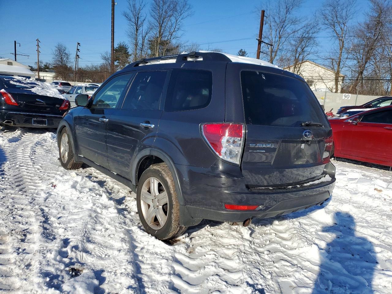 2010 Subaru Forester 2.5X Limited - Фото 2